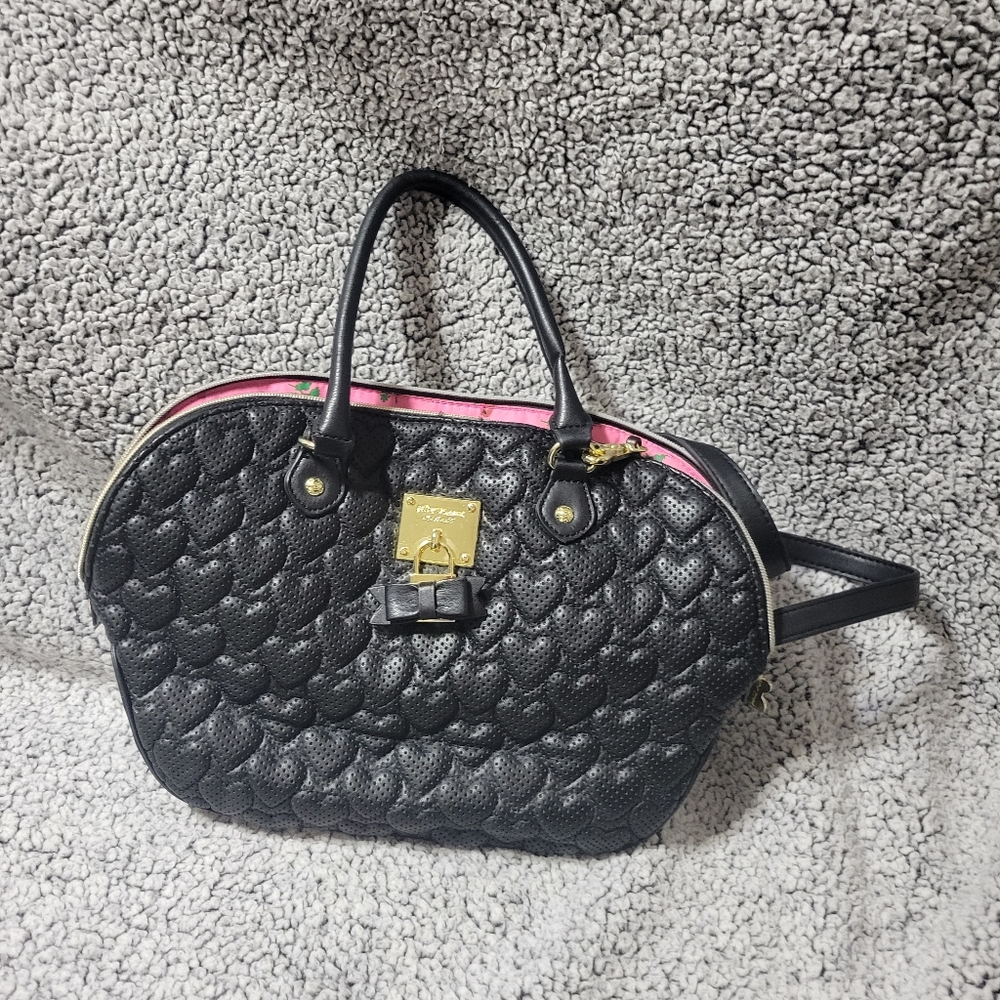 Betsy Johnson heart purse